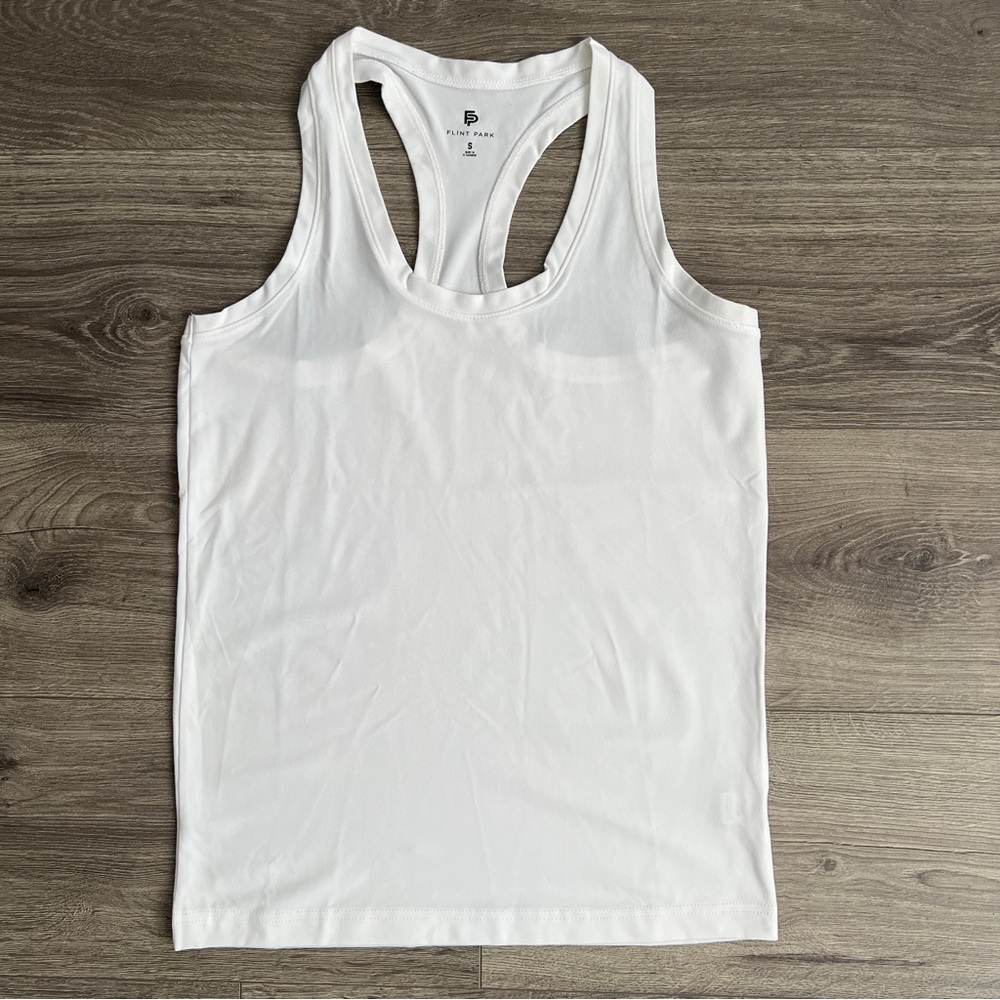 FLINT PARK Volley Tank Top Womens Small White Racerback Tenniscore Activewear